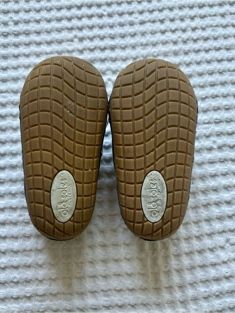 Old Soles Cast Pave Leather Velcro Sneakers Black Taupe Barefoot US 7 Toddler